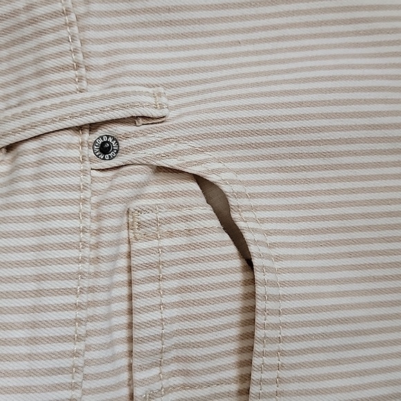 OLD NAVY MID-RISE BOY FRIEND Cut-Off JEANS/ SIZE 10. - Picture 11 of 11